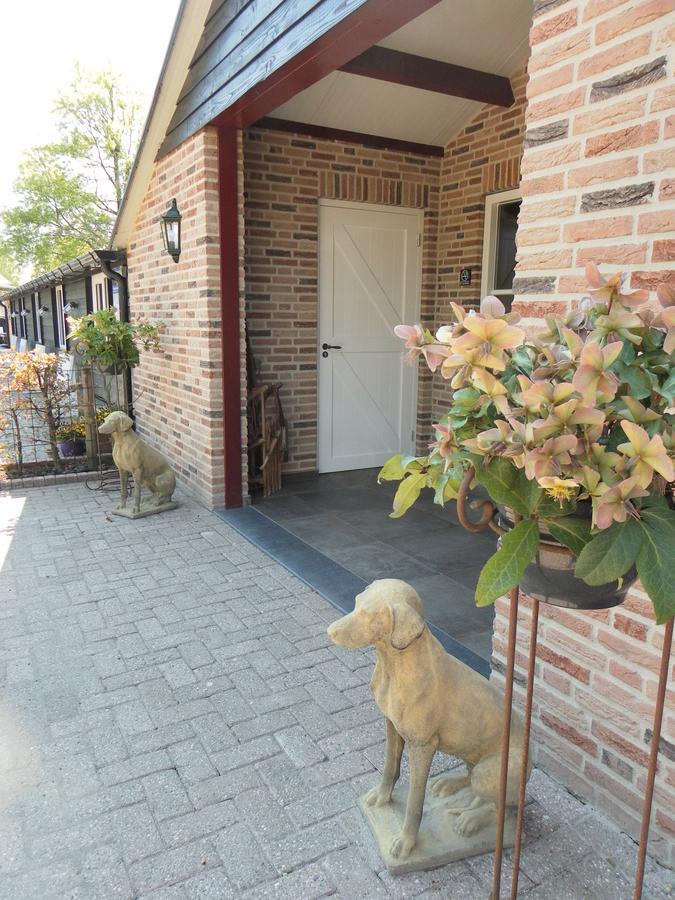 Bed and Breakfast De Turfstaeker à Ospel Extérieur photo