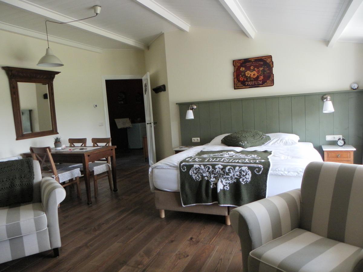 Bed and Breakfast De Turfstaeker à Ospel Extérieur photo