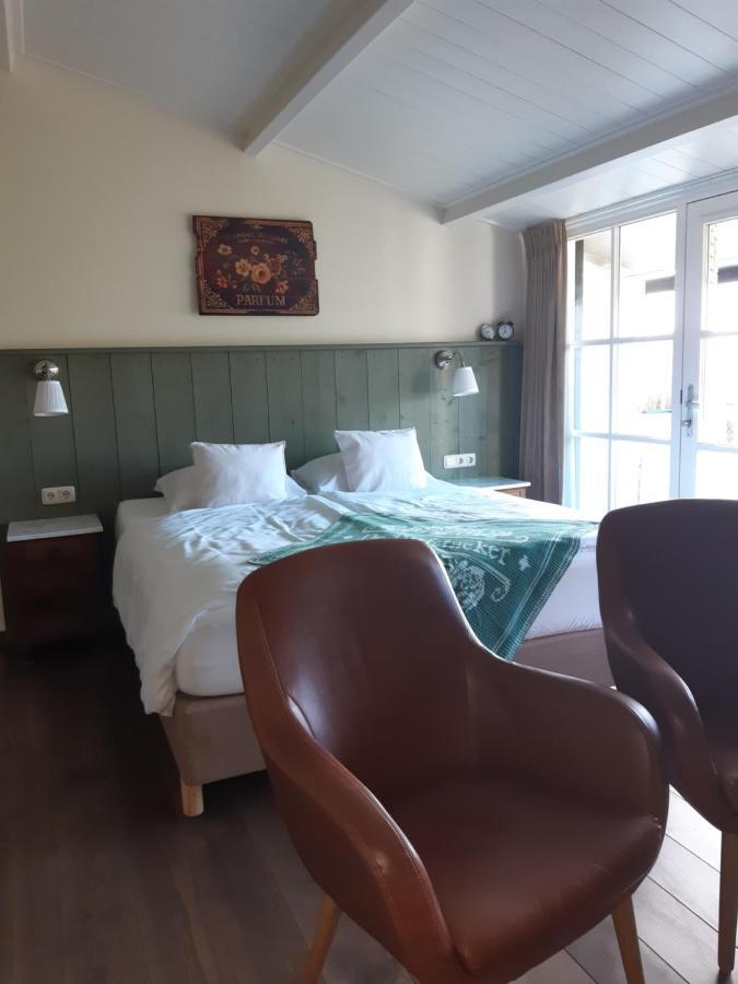 Bed and Breakfast De Turfstaeker à Ospel Extérieur photo